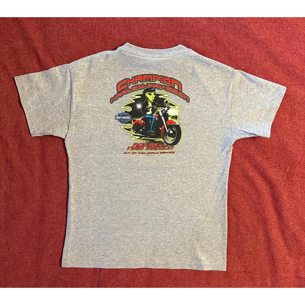 HARLEY DAVIDSON Roswell, NM Alien on Motorcycle T-shirt Gray Youth Medium